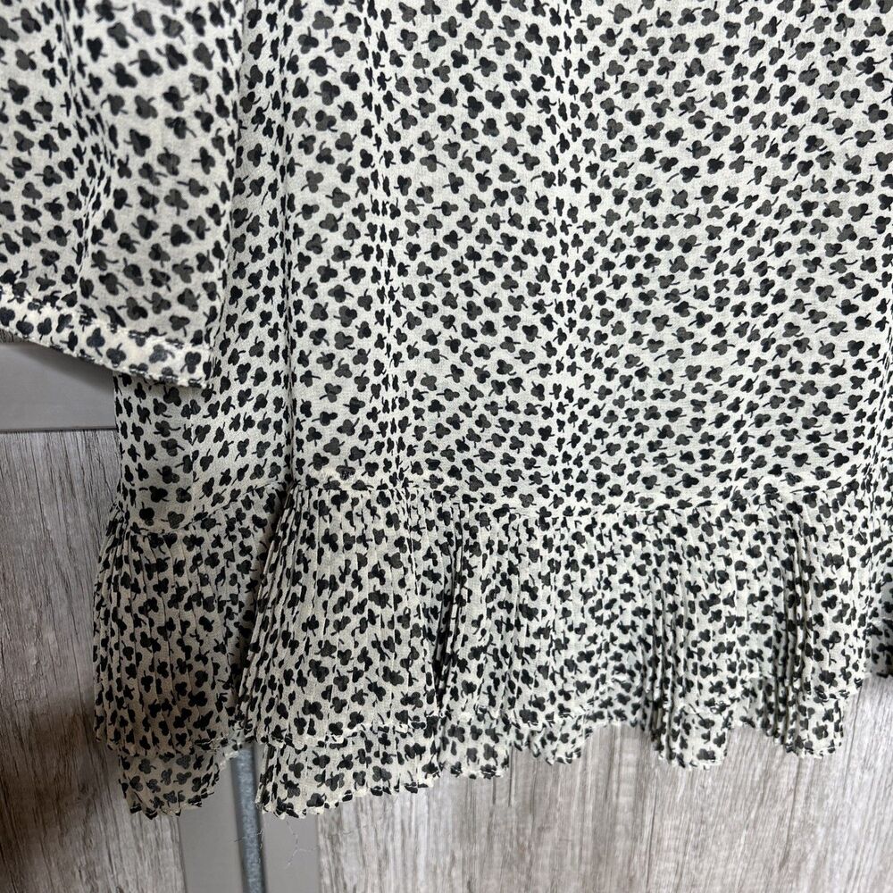Portrait Of A Girl by Anthropologie Sheer Top Size 8 Clover Pleated Hem - Picture 3 of 5